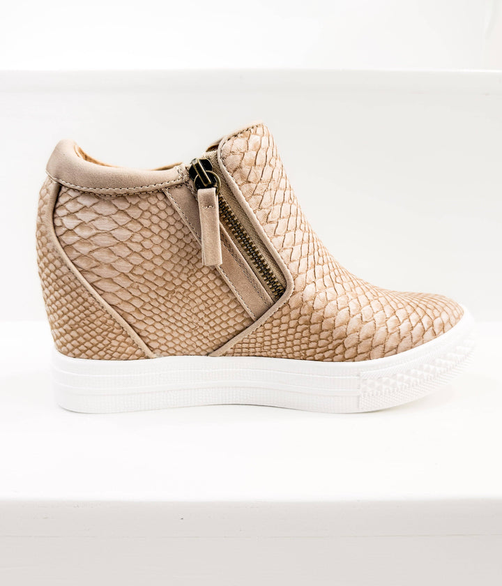 Naughty Monkey - Timmibelle Wedge Sneaker in Blush