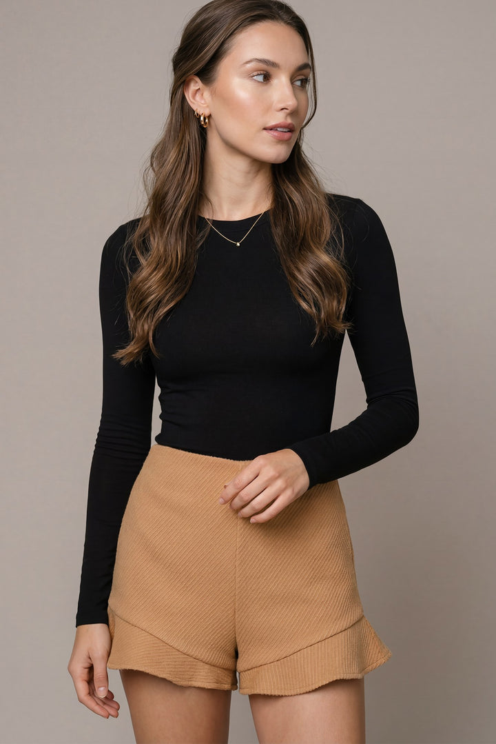 RUFFLED HEM WOVEN WOOL SHORTS WITH BACK ZIPPER