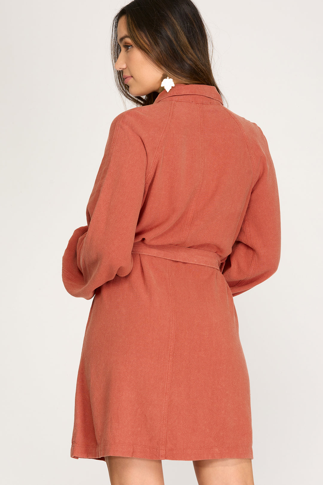 LONG SLEEVE BUTTON DOWN WASHED SHIRT DRESS WITH WAIST TIE