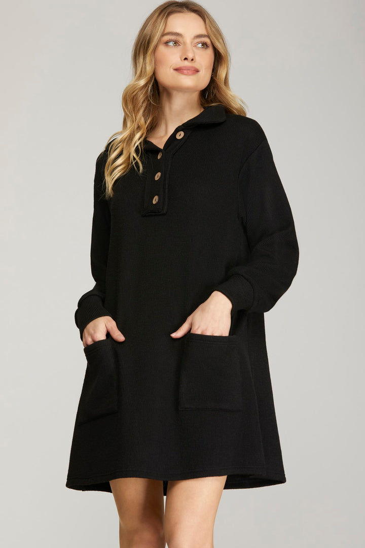 LONG SLEEVE KNIT BUTTON DOWN COLLAR DRESS WITH POCKETS