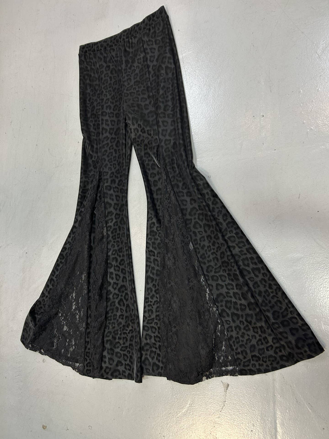 Saints &amp; Hearts - SP6417G LACE INSET LEOPARD PRINT FLARE PANTS