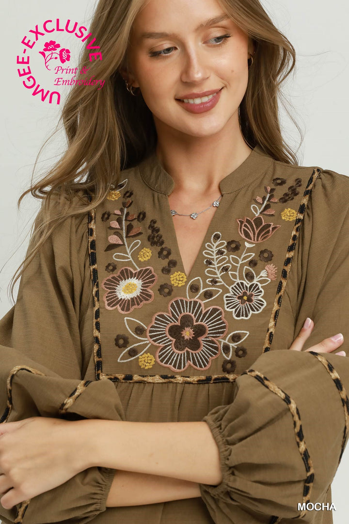 UMGEE EXCLUSIVE Floral Embroidered Contrast Trim Babydoll Dress