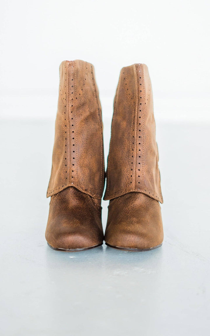 Naughty Monkey - Cowgirl Star Booties in Tan