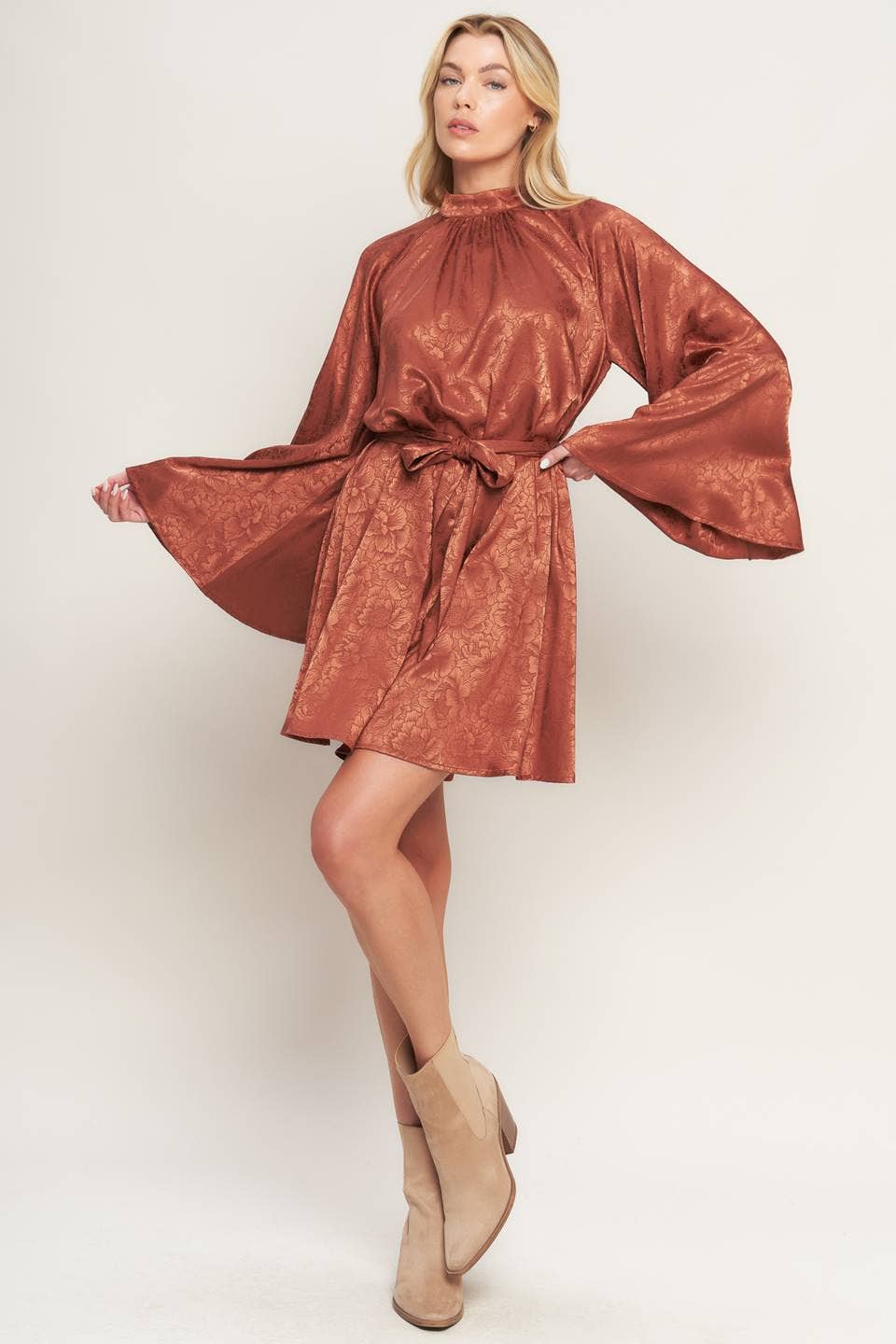 FLYING TOMATO - A woven jacquard satin mini dress - ID20594