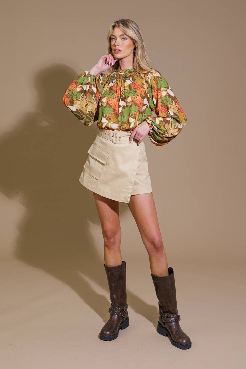 FLYING TOMATO - A printed woven top - IT13308
