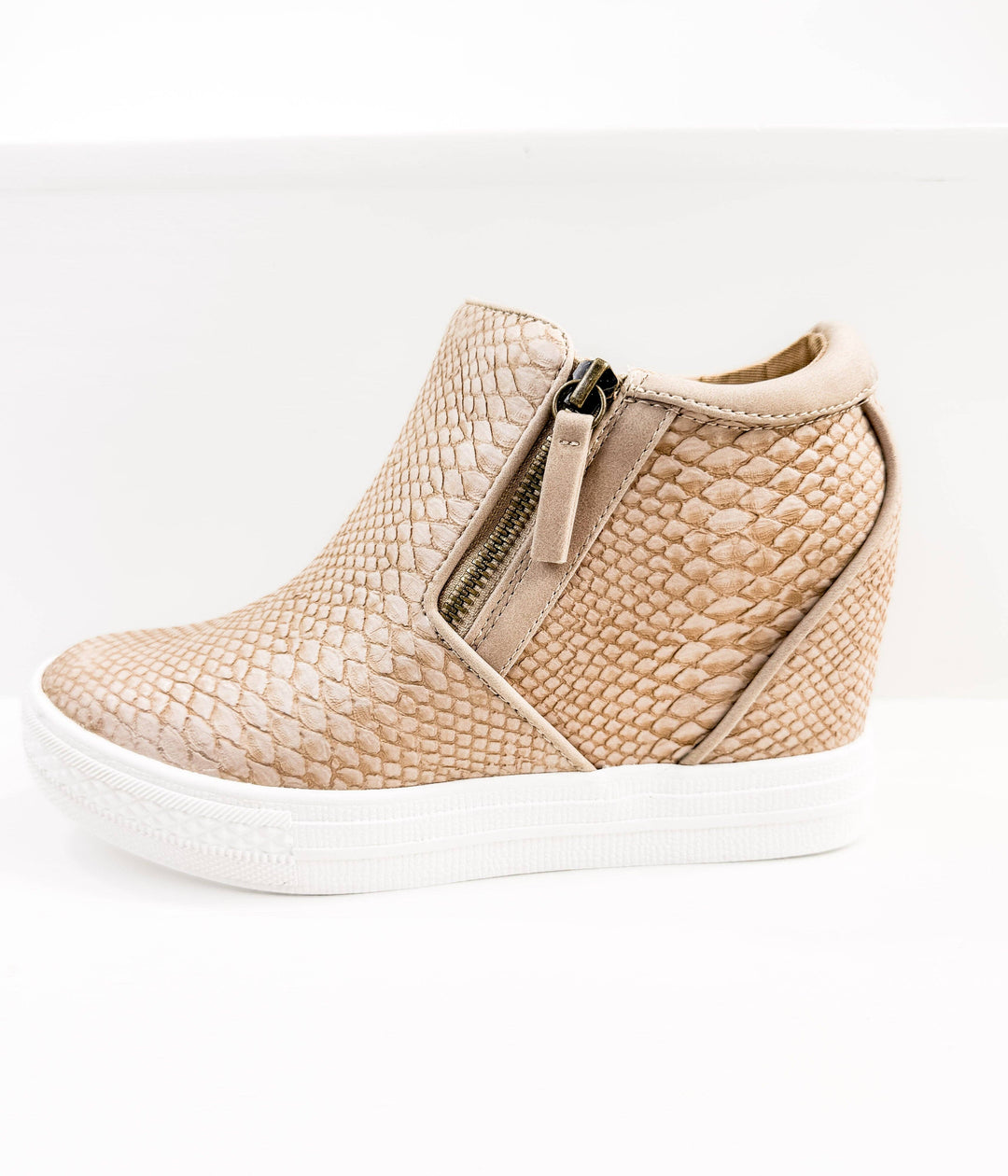 Naughty Monkey - Timmibelle Wedge Sneaker in Blush