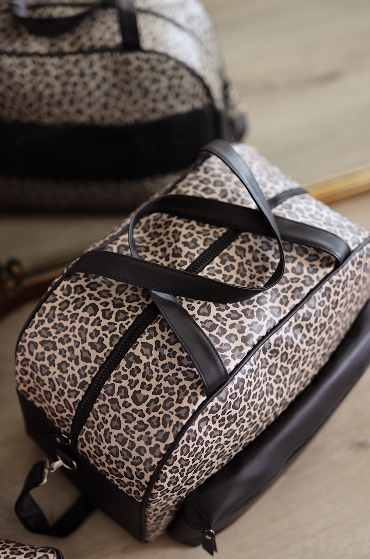 Jadelynn Brooke - Duffle Bag – Traditional Cheetah