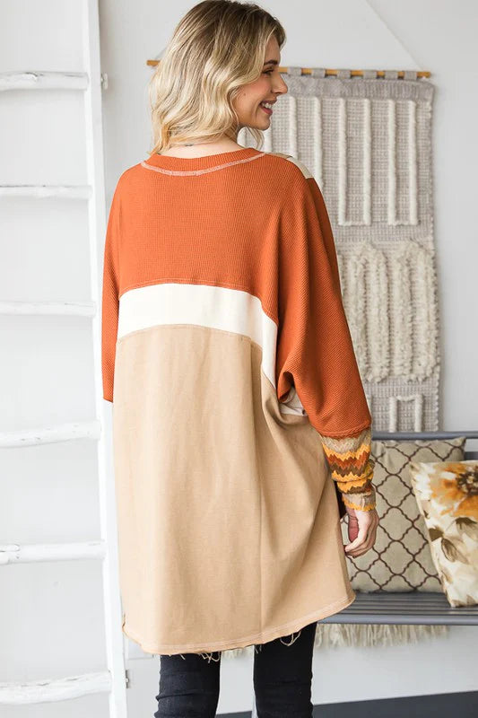 WASHED COLORBLOCK HILOW HEM PULLOVER TOP- RUST